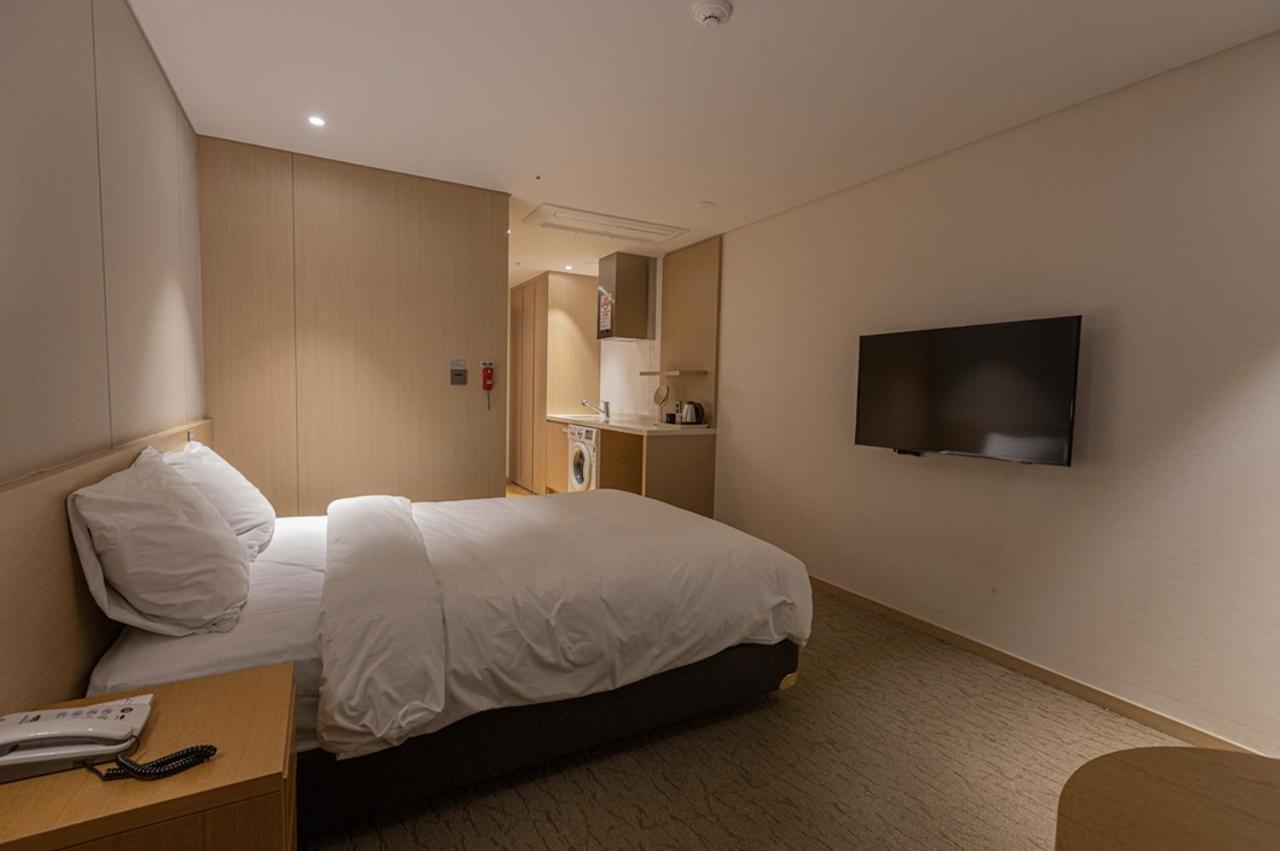 Hotel Zinc Согвипхо Экстерьер фото