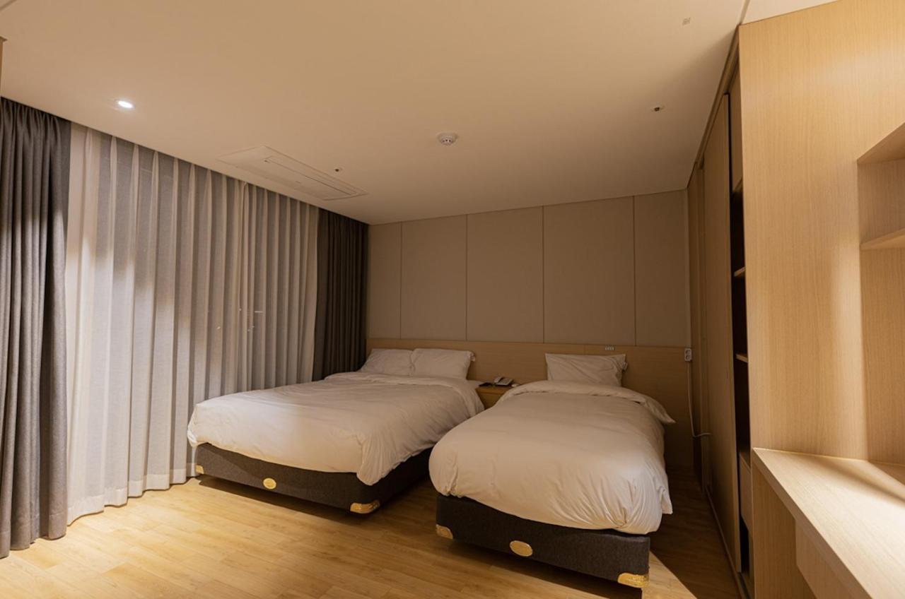 Hotel Zinc Согвипхо Экстерьер фото