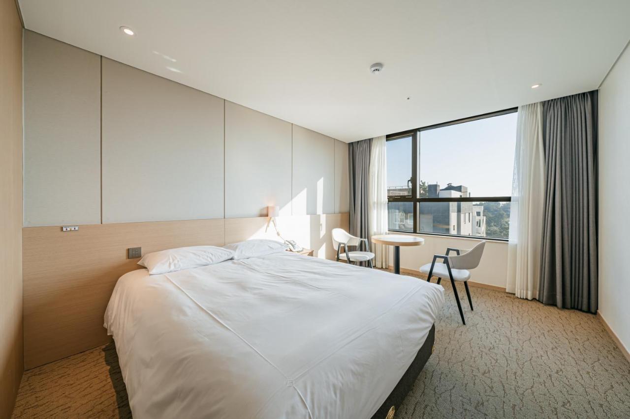 Hotel Zinc Согвипхо Экстерьер фото