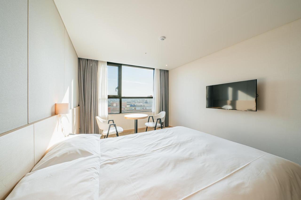 Hotel Zinc Согвипхо Экстерьер фото