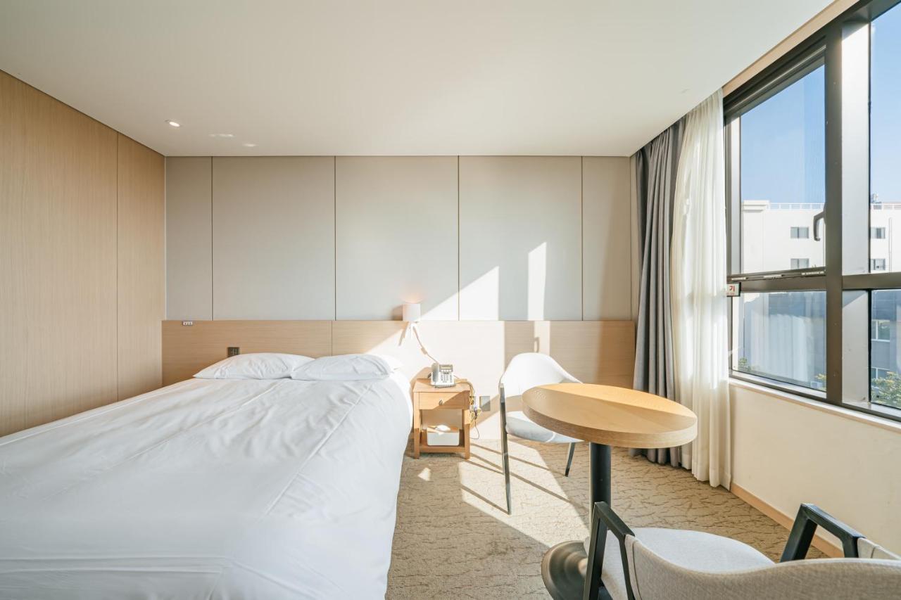 Hotel Zinc Согвипхо Экстерьер фото