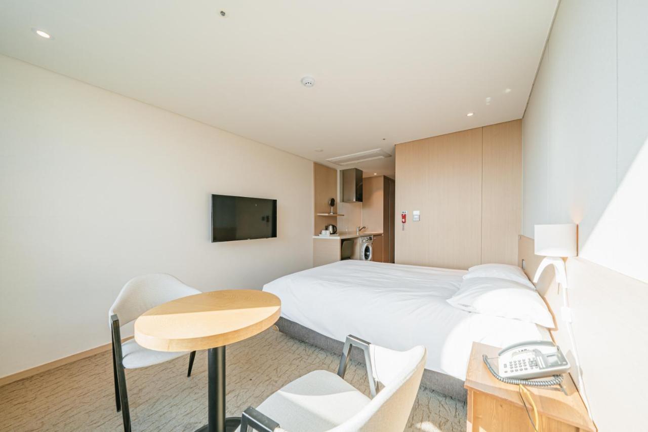 Hotel Zinc Согвипхо Экстерьер фото