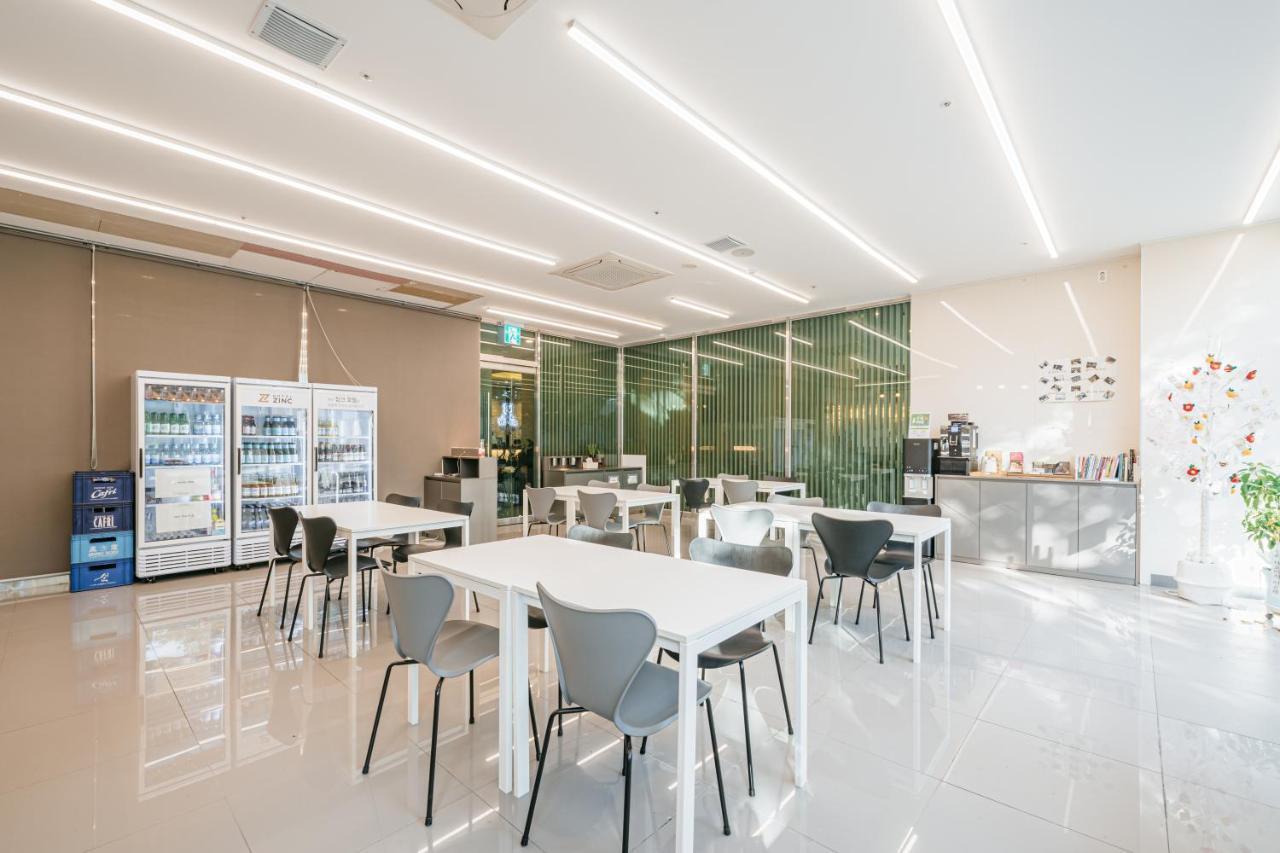 Hotel Zinc Согвипхо Экстерьер фото