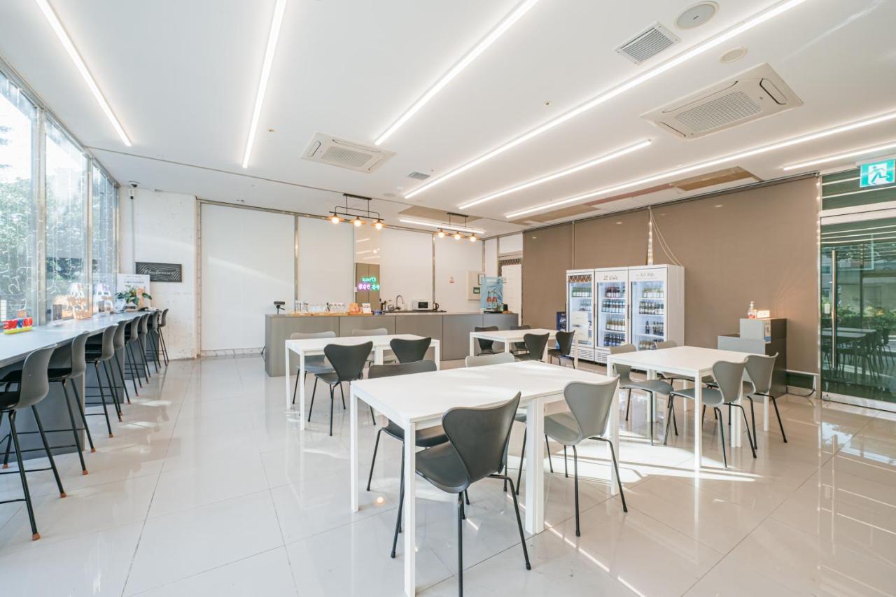 Hotel Zinc Согвипхо Экстерьер фото
